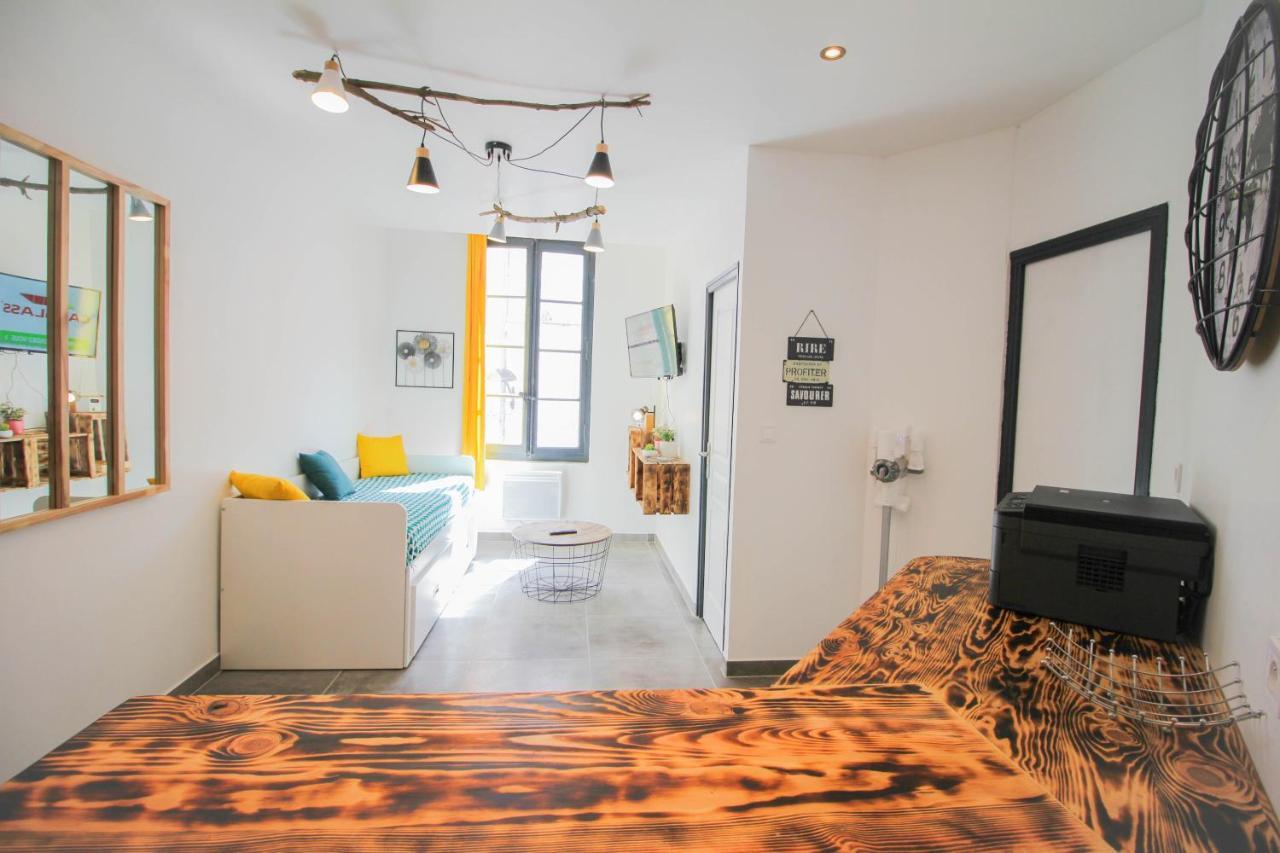 Charmant T2 En Coeur De Ville - 2 Lits + Lit Bebe - Wifi - Imprimante Carcassonne Bagian luar foto